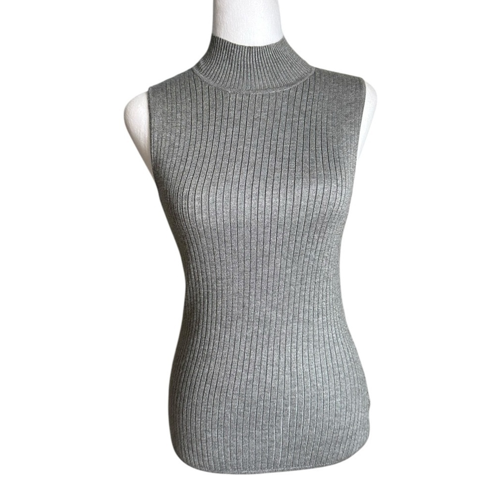 Madison Grey Gray Sleeveless Scope Neck Top Size Small